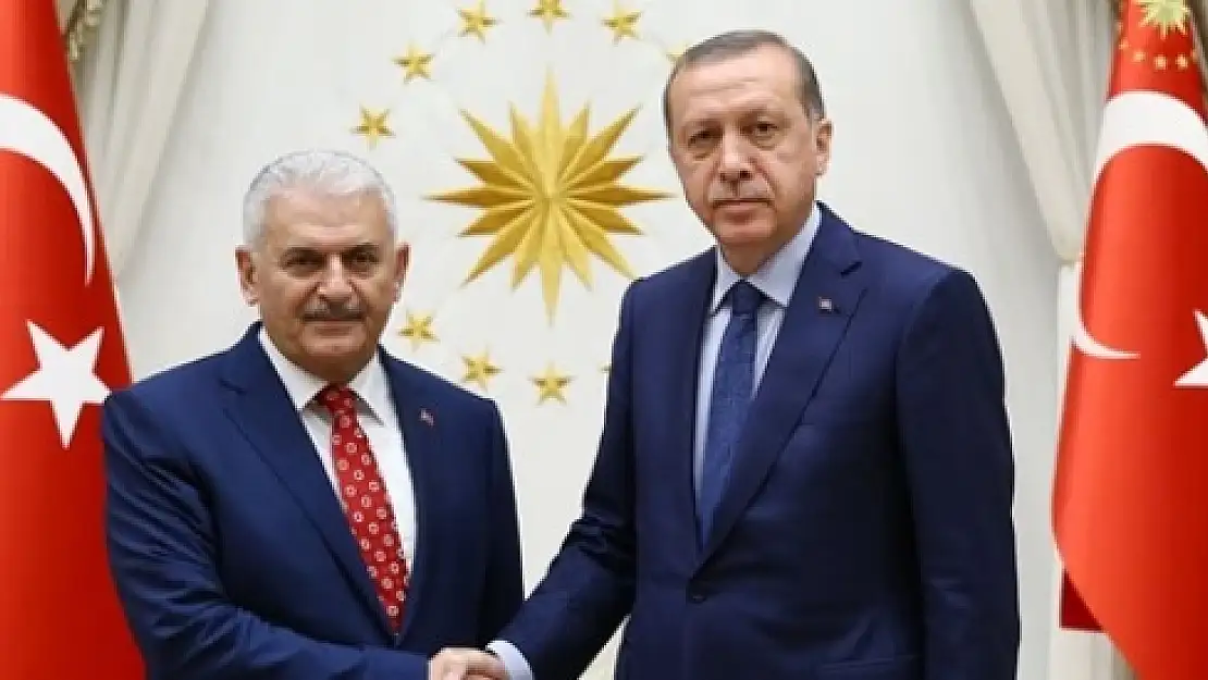 Erdoğan, Yıldırım'a hükümeti kurma görevini verdi