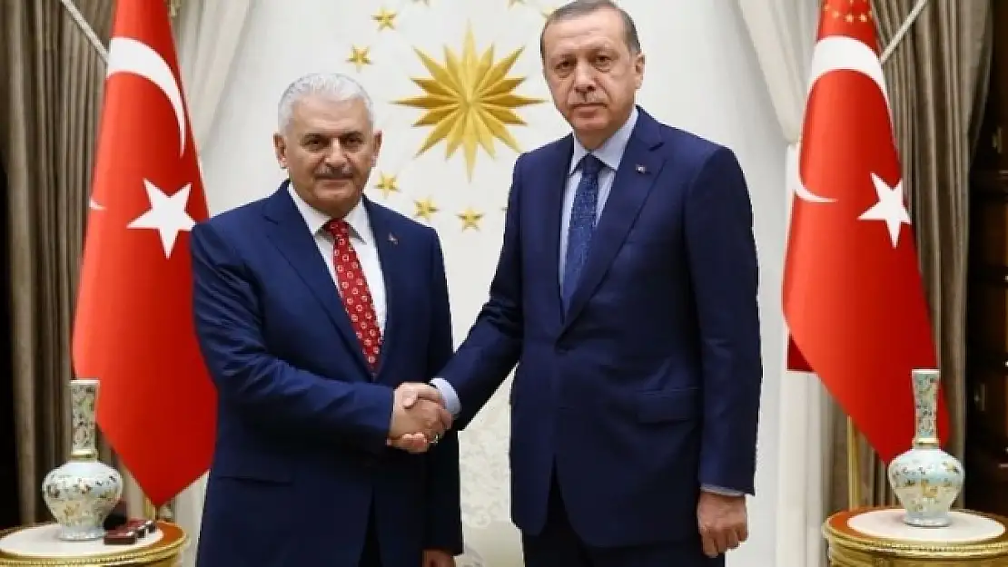 Binali Yıldırım yeni kabineyi Erdoğan'a sunuyor