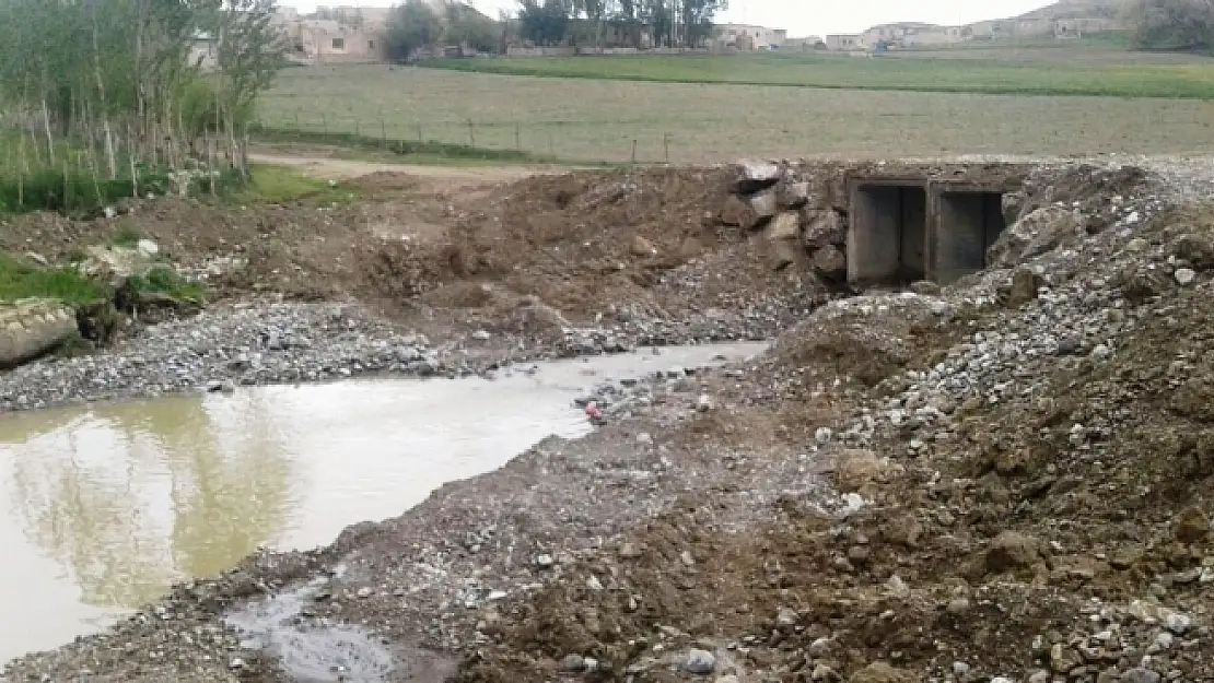 Köyü İkiye Ayıran Derede Çile Son Buldu