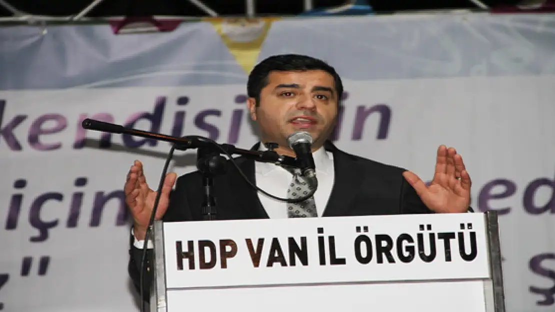 Demirtaş Van'da İftar Programına Katıldı