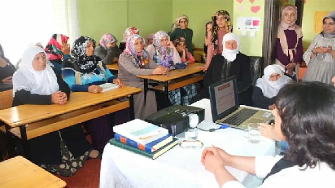 Tuşba Belediyesi'nden Çocuk İstismarı Seminerleri