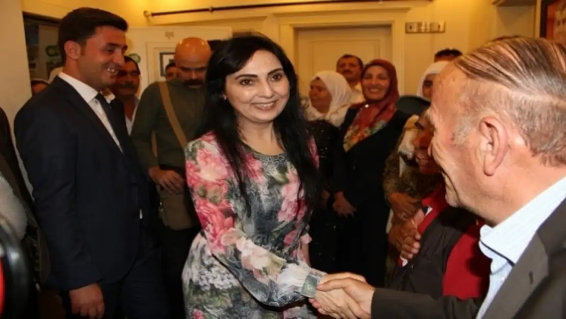 HDP'liler Yüksekdağ'la   Bayramlaşmada uluştu