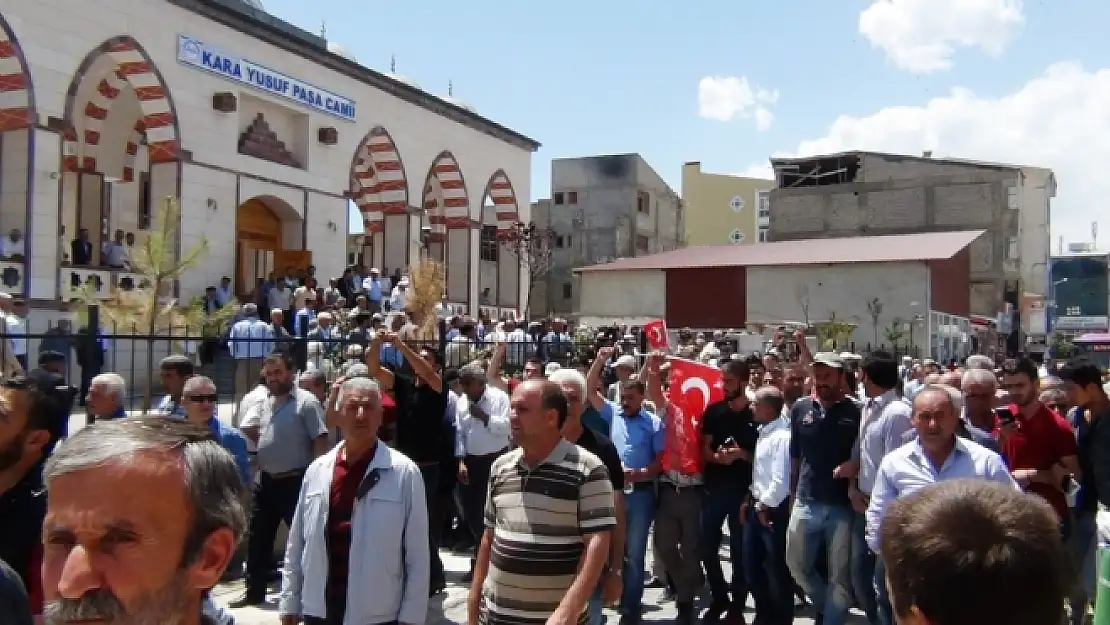 Erciş demokrasiye sahip çıkmaya devam ediyor