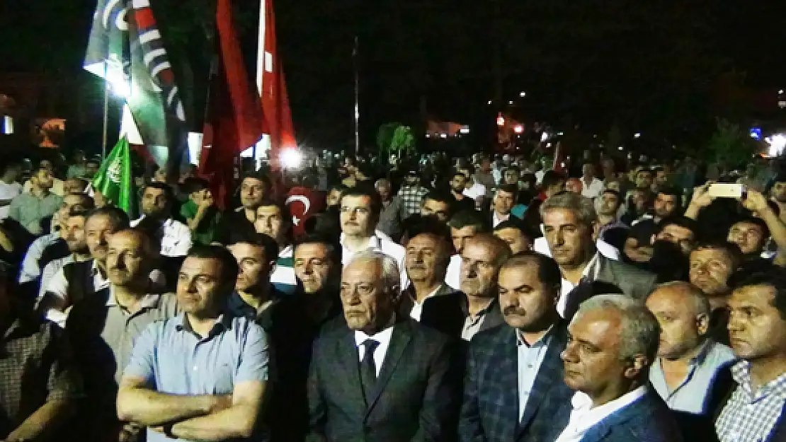 Birlik Platformundan darbe girişimine protesto 