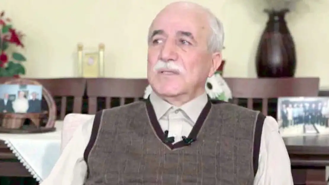 'Fethullah Gülenin köpeğiyim' diyen profesör çark etti