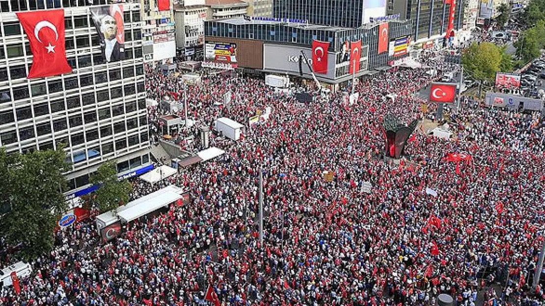 Kızılay Meydanının ismi değişti