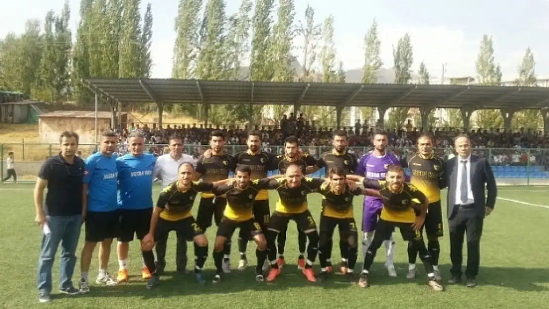 Hakkarispor 14 yıl sonra yeşil sahalara döndü