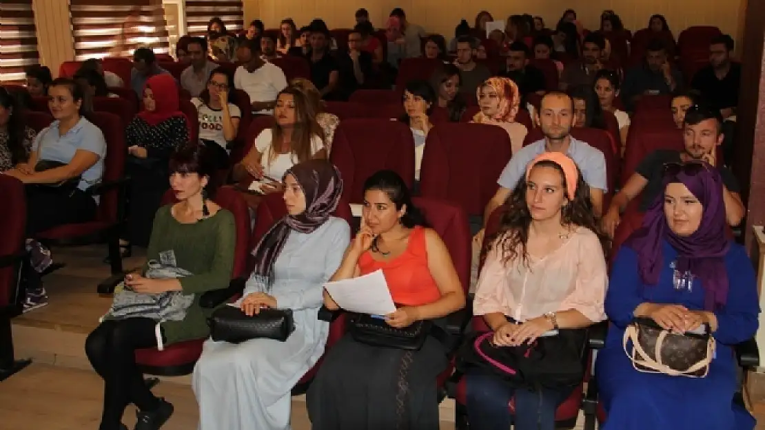 Başkale'de aday öğretmenlere seminer