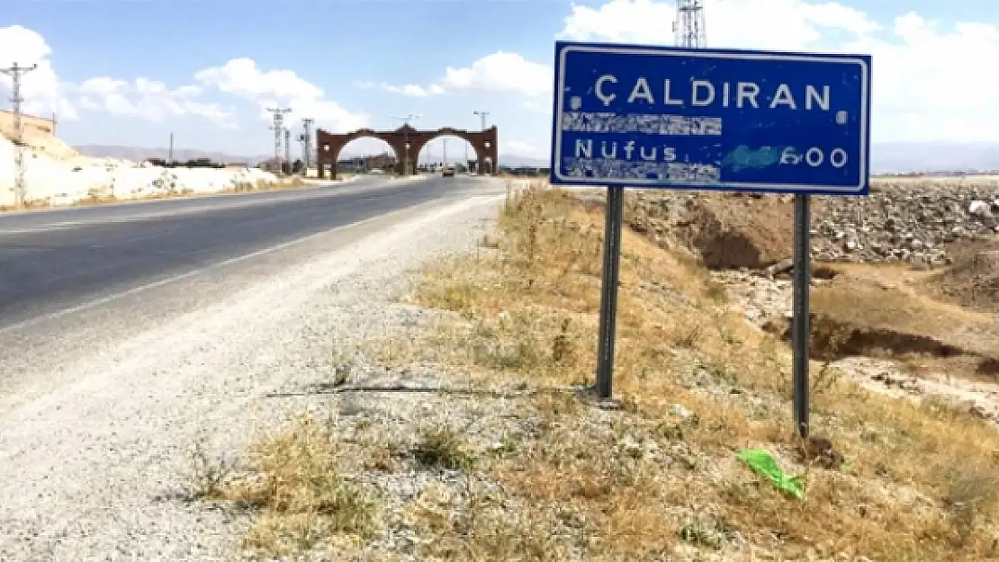 Çaldıran-Doğubayazıt yolu ulaşıma kapatıldı