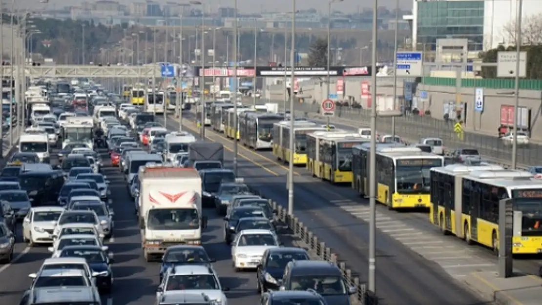 Trafiğe kayıtlı araç sayısı arttı