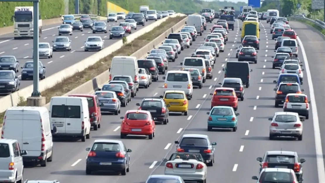 Van'da Trafiğe Kayıtlı 77 Bin 99 Araç Var