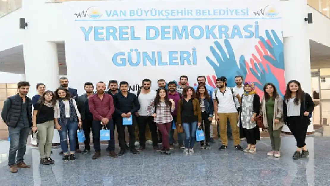 YYYÜ Öğrencilerinden Büyükşehir Belediyesine Ziyaret