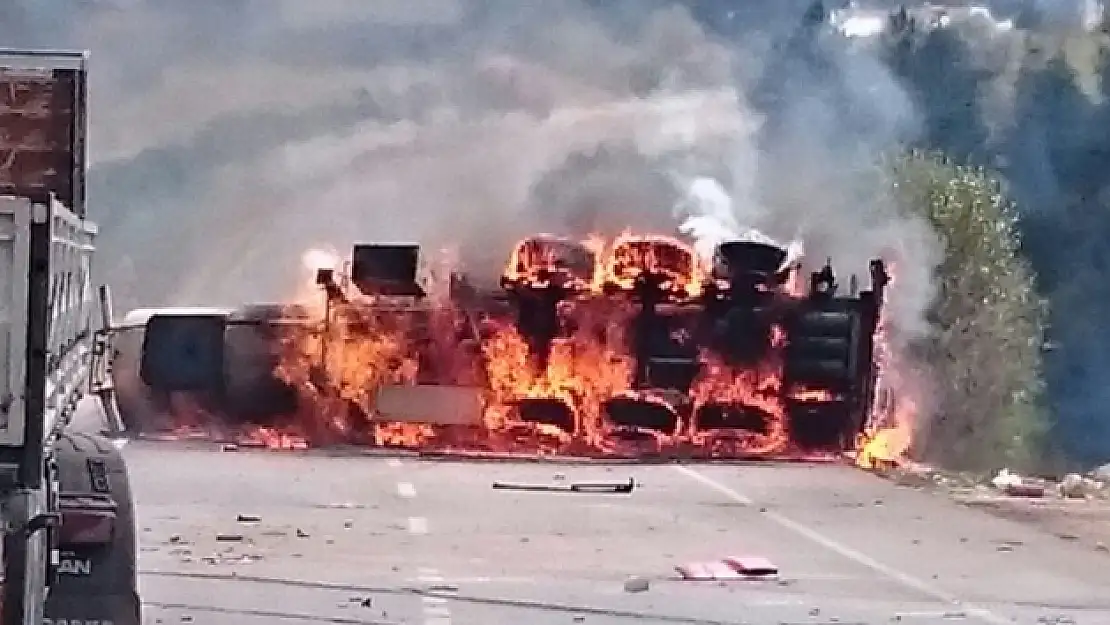 Alkol yüklü tanker kaza sonrası alev alev yandı