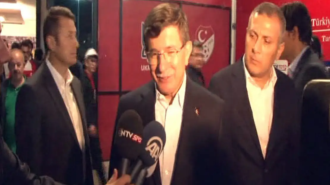 Ahmet Davutoğlu: Allah yolunu açık etsin'