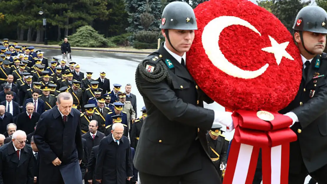 Devletin zirvesi Anıtkabir'i ziyaret etti