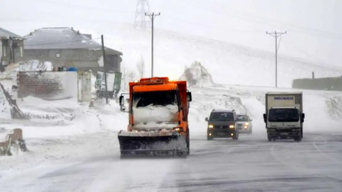 O yollar ulaşıma kapandı