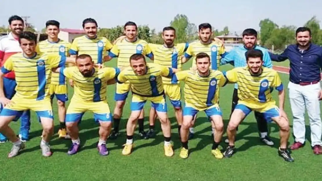 BİRLİKSPOR ZİRVEYE GÖZ DİKTİ