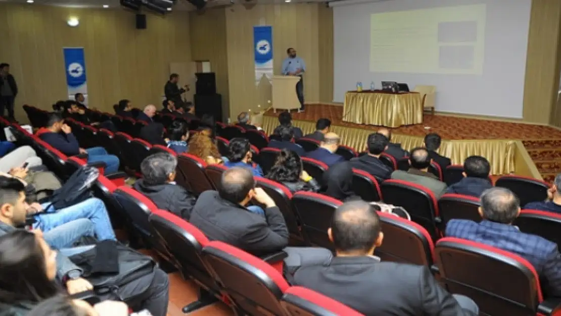 YYÜde Bilgimi Koruyorum konferansı 