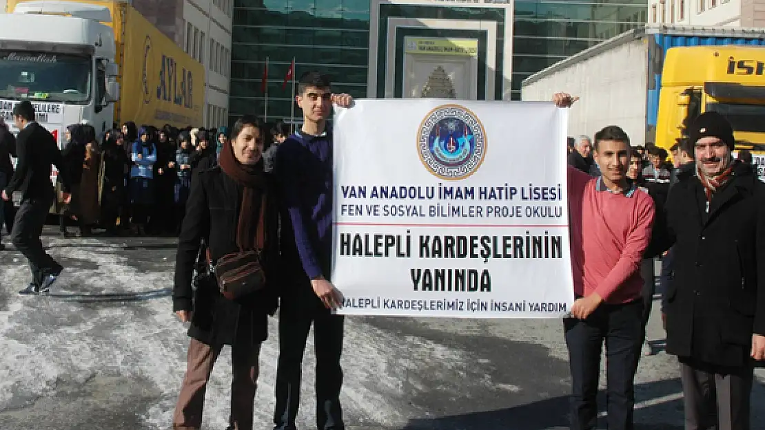 İmam Hatipli öğrenciler harçlıklarını Halep'e gönderdi 