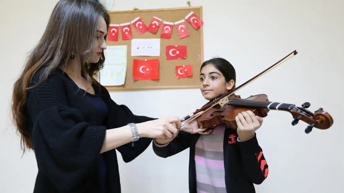 BÜYÜKŞEHİR MÜZİK AKADEMİSİ KAYITLARI BAŞLADI