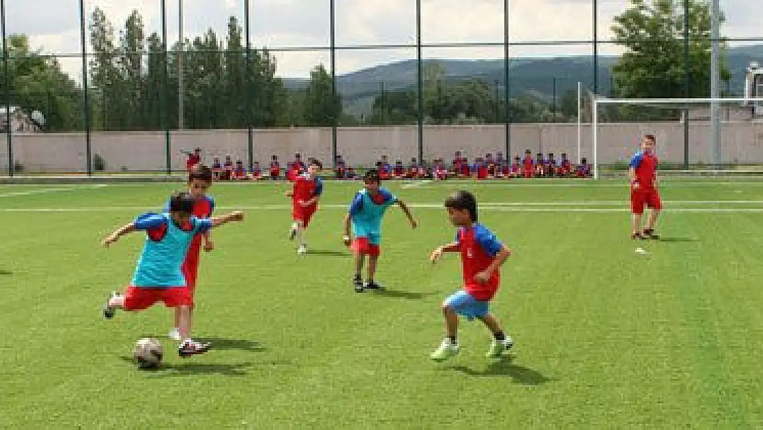 İpekyolu Belediyesi Bostaniçi Futbol Okulu açılıyor