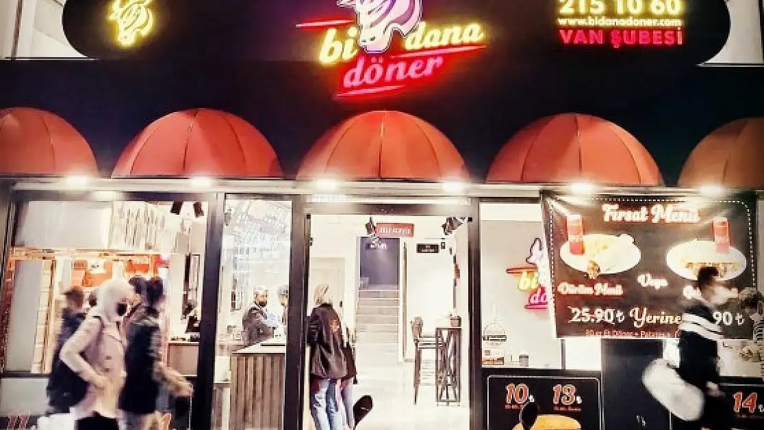 Bİ DANA DÖNER VAN'DA AÇILDI