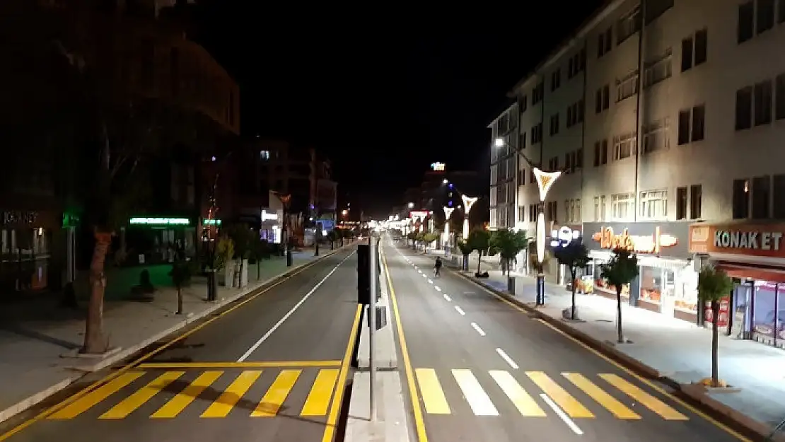 Hastane ve Hacıbekir caddelerinin yol çizgileri tamamlandı