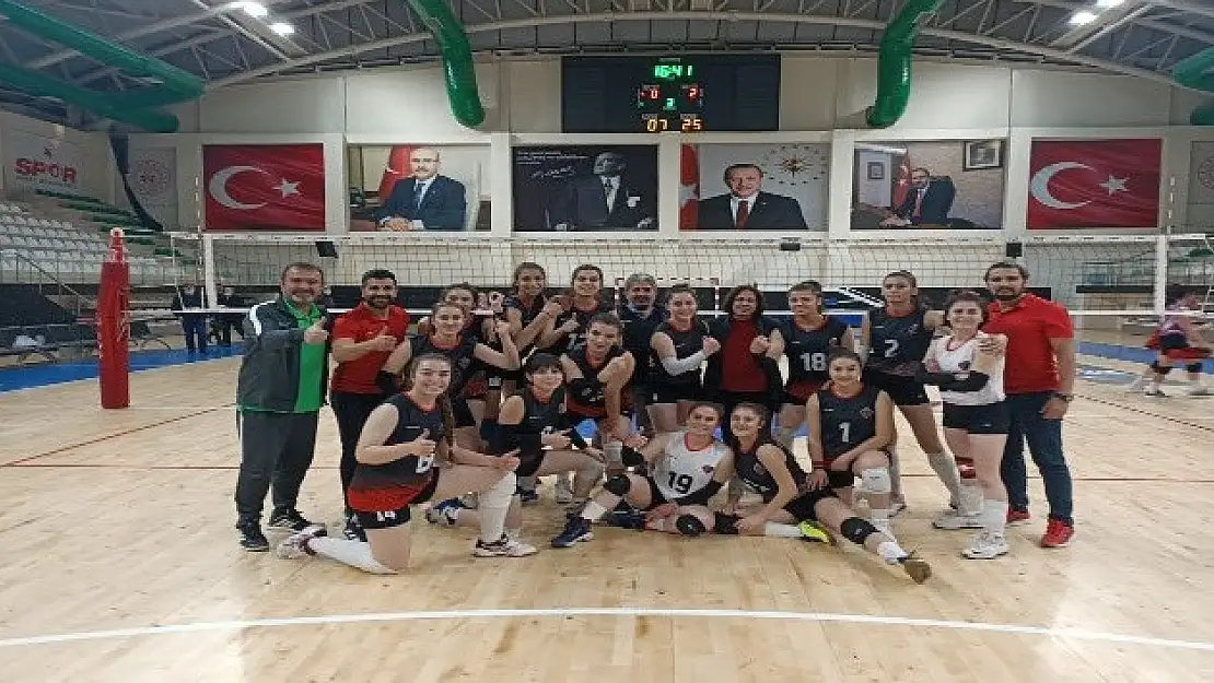 Van Büyükşehir Kadın Voleybol takımı, Mezopotamya'yı rahat geçti