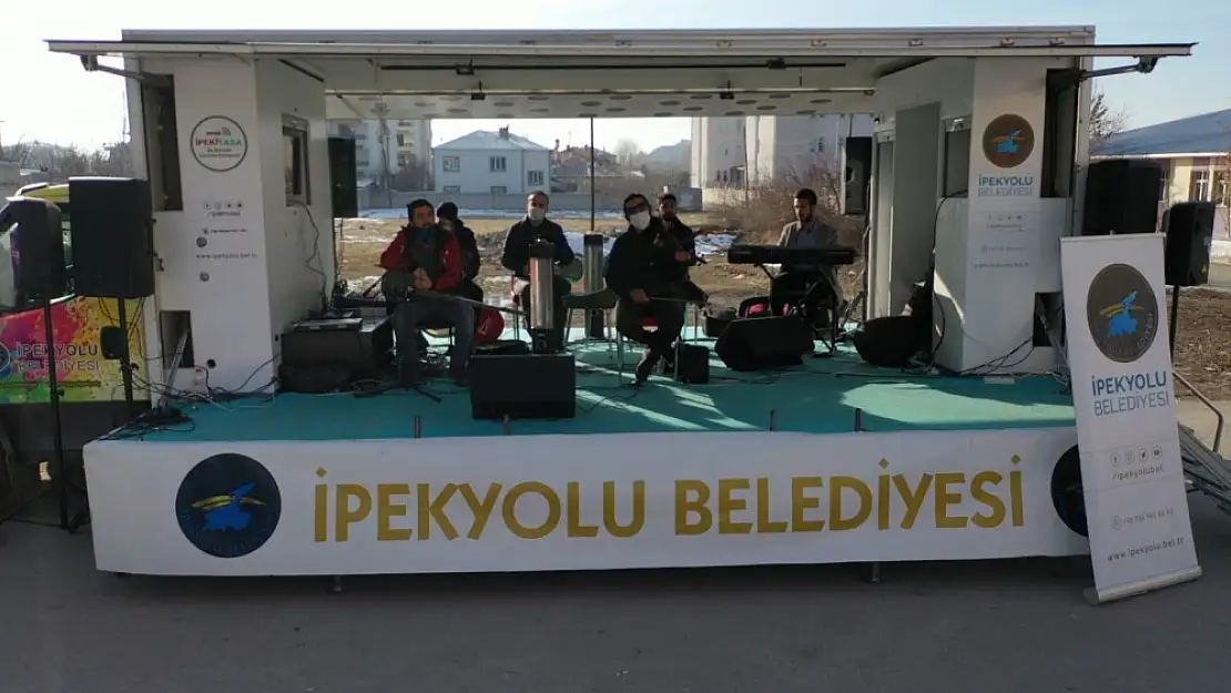 İpekyolu Belediyesinden moral konseri