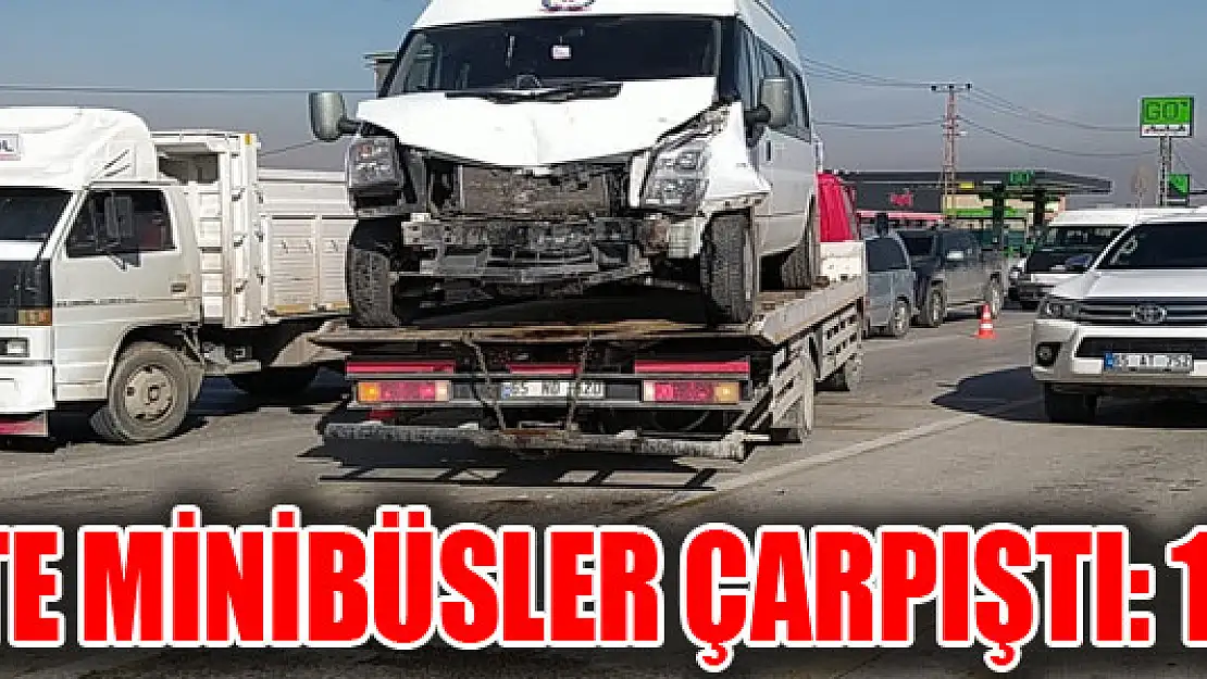 Edremit'te minibüsler çarpıştı: 11 yaralı