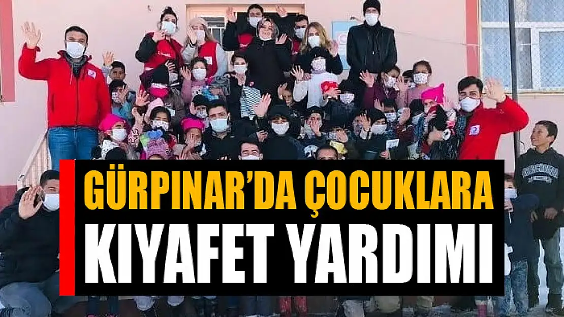 Gürpınar'da çocuklara kıyafet yardımı