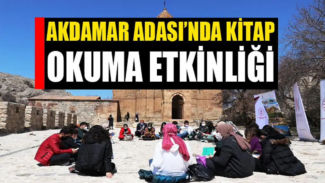 Akdamar Adası'nda kitap okuma etkinliği