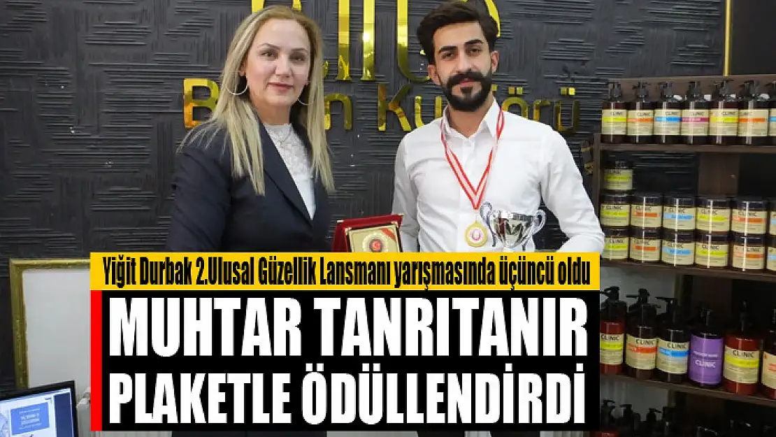 Muhtar Tanrıtanır'dan esnafına plaket