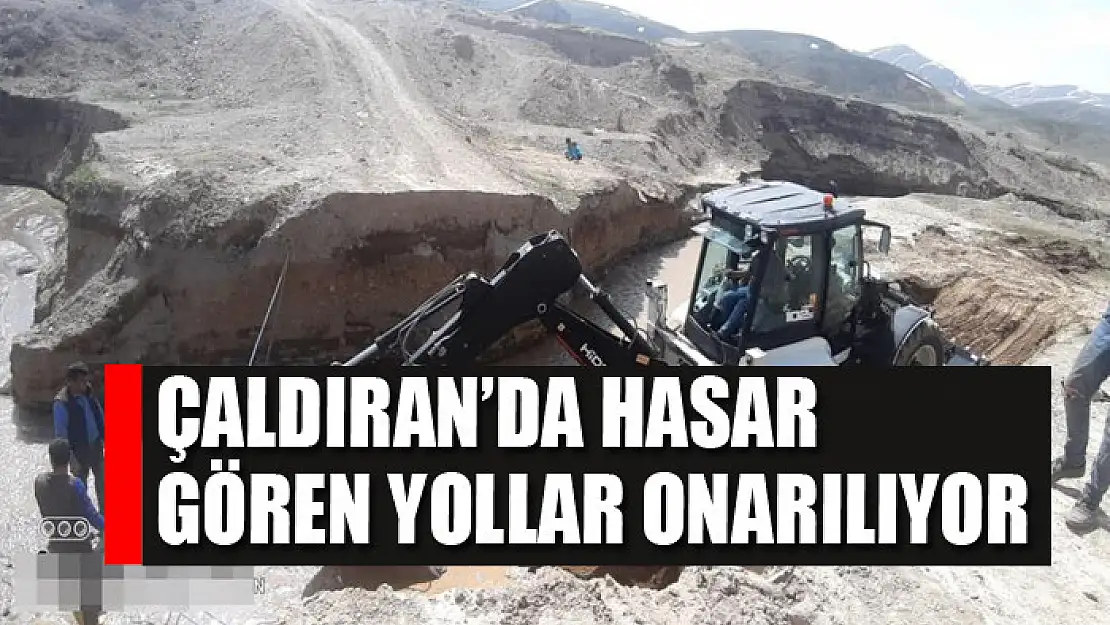 Çaldıran'da hasar gören yollar onarılıyor