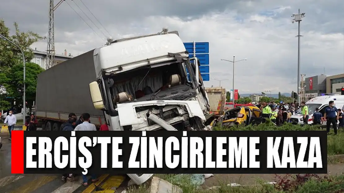 Erciş'te zincirleme kaza: 6 yaralı