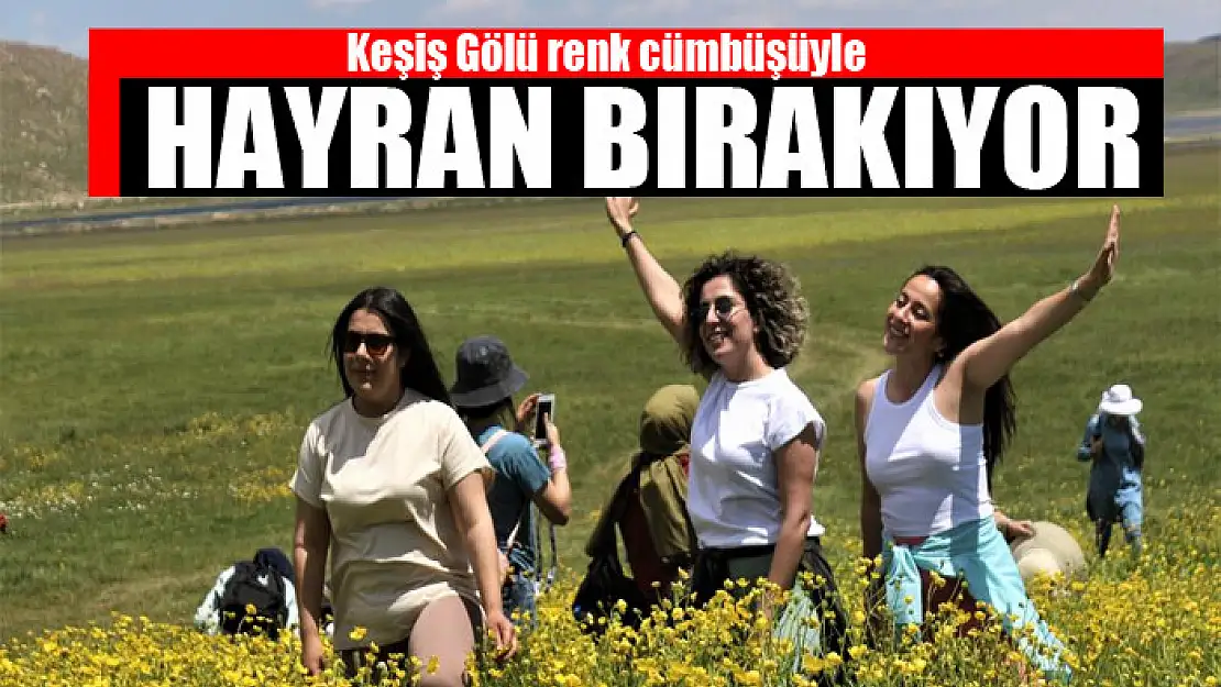 Keşiş Gölü renk cümbüşüyle hayran bırakıyor