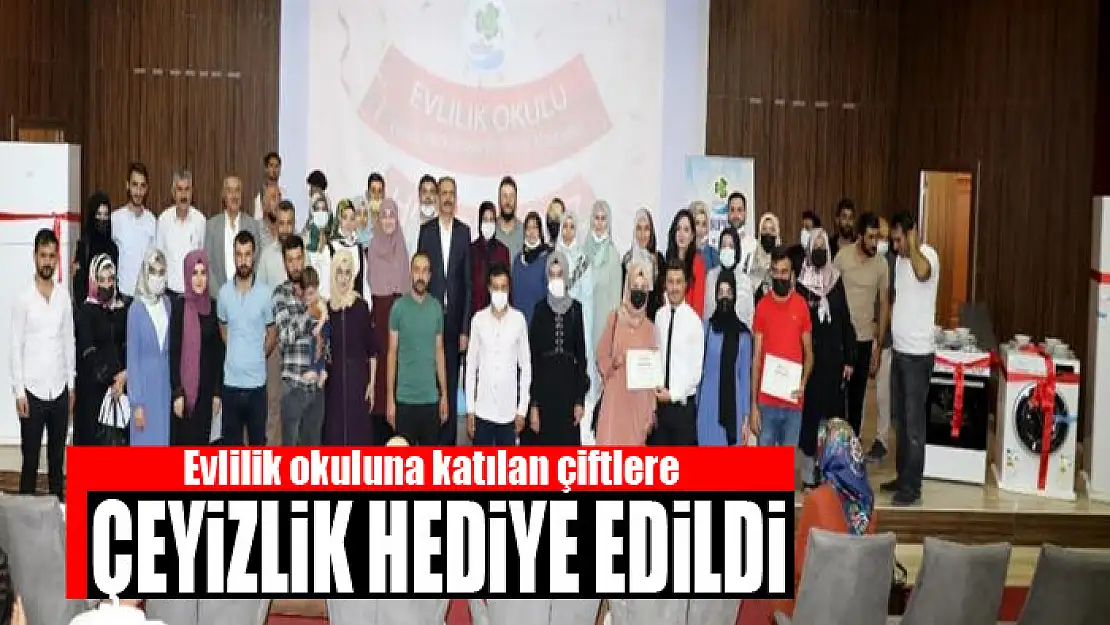 Evlilik okuluna katılan çiftlere çeyizlik hediye edildi