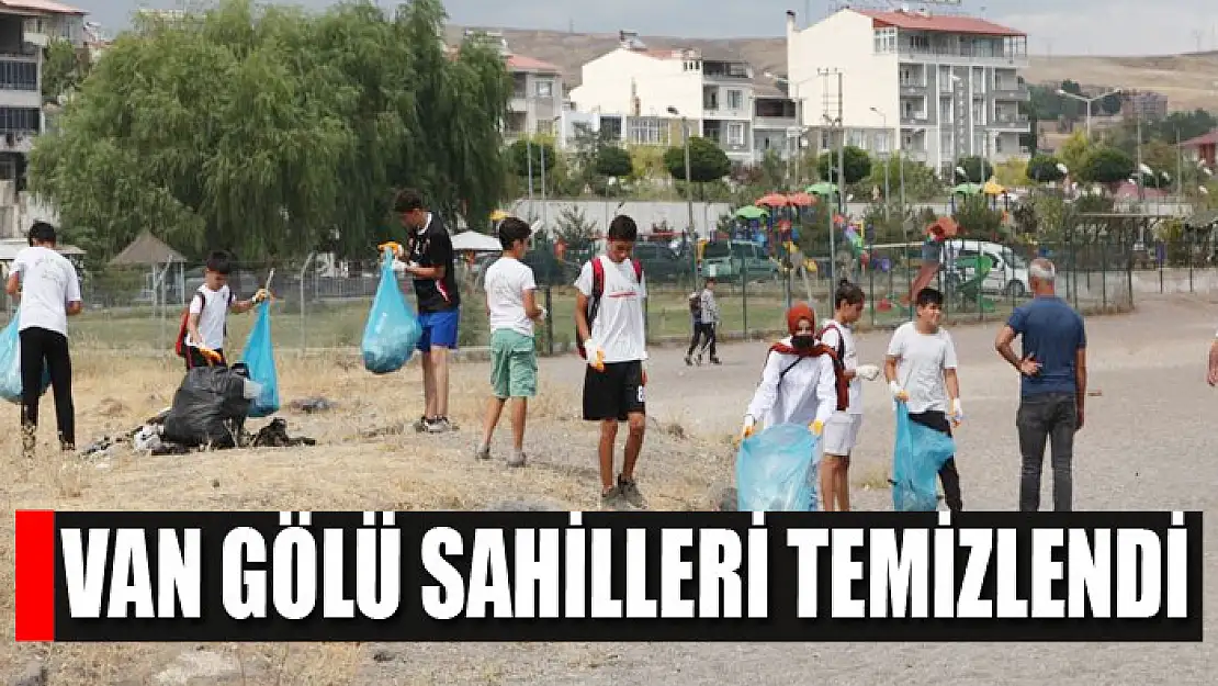 Van Gölü sahilleri temizlendi