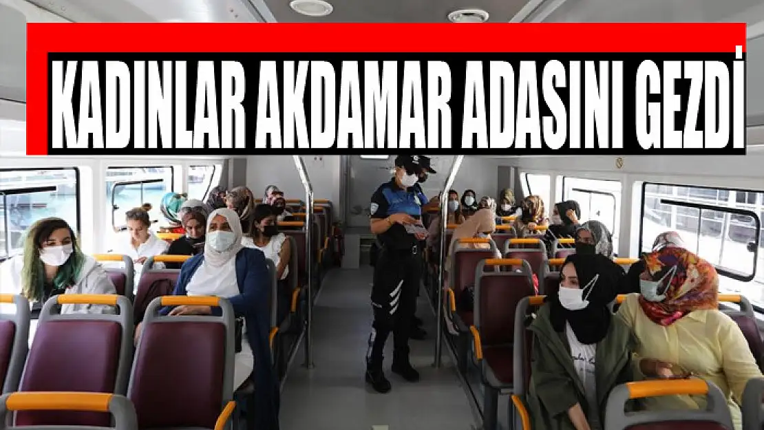 Kadınlar Akdamar Adasını gezdi