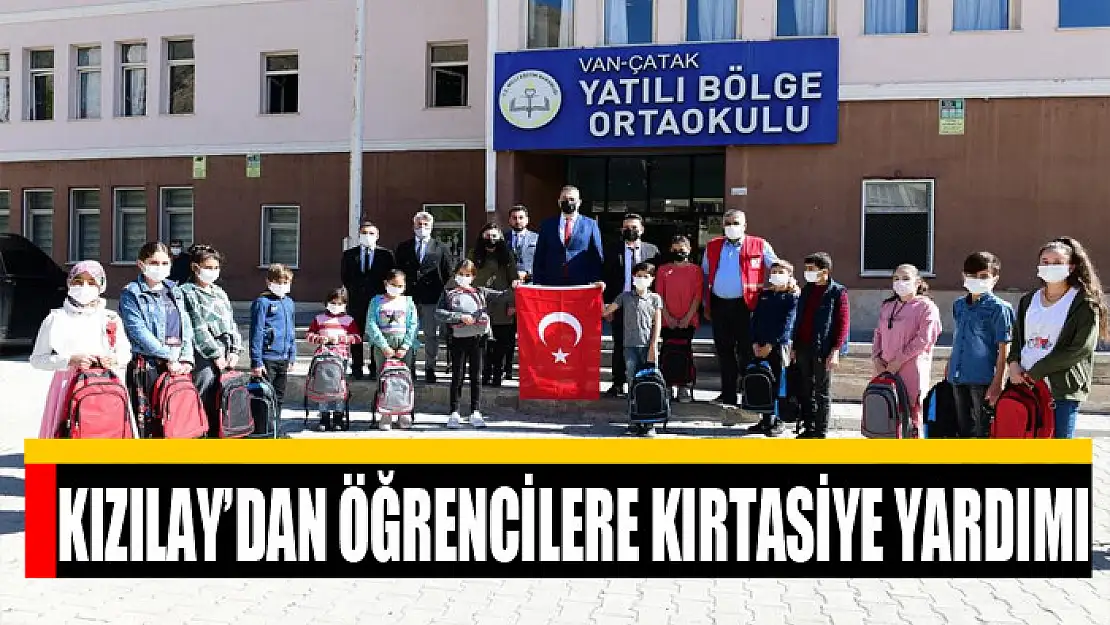 Kızılay'dan öğrencilere kırtasiye yardımı