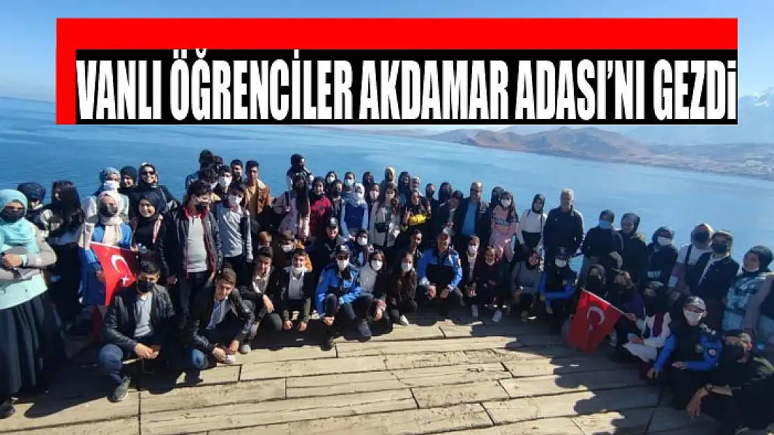 Vanlı öğrenciler Akdamar Adası'nı gezdi