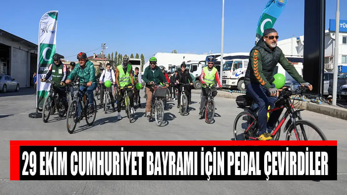 29 Ekim Cumhuriyet Bayramı için pedal çevirdiler