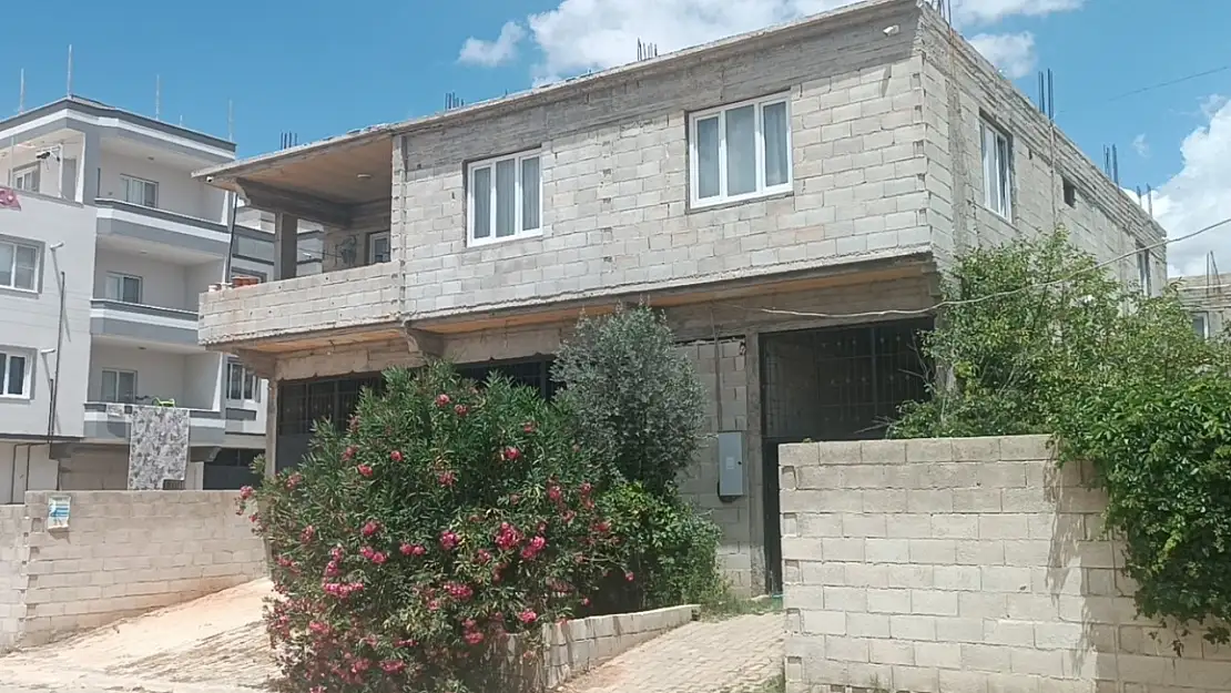 3 çocuk annesini aile üyeleri öldürmüş: Baş zanlı annesi