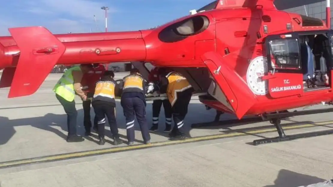 52 yaşındaki vatandaş ambulans helikopterle Van'a sevk edildi