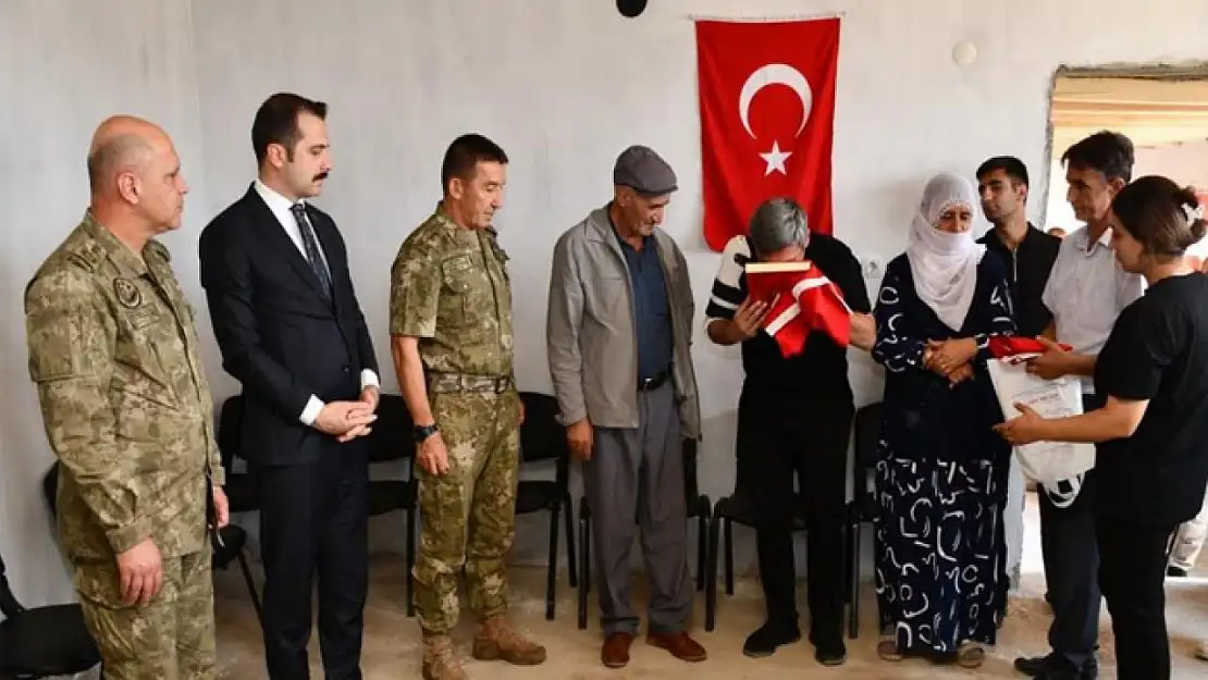 8. Kolordu Komutanı Atay'dan şehit ailesine ziyaret