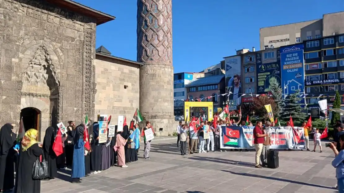 93 haftalık sessiz yürüyüşü sürüyor