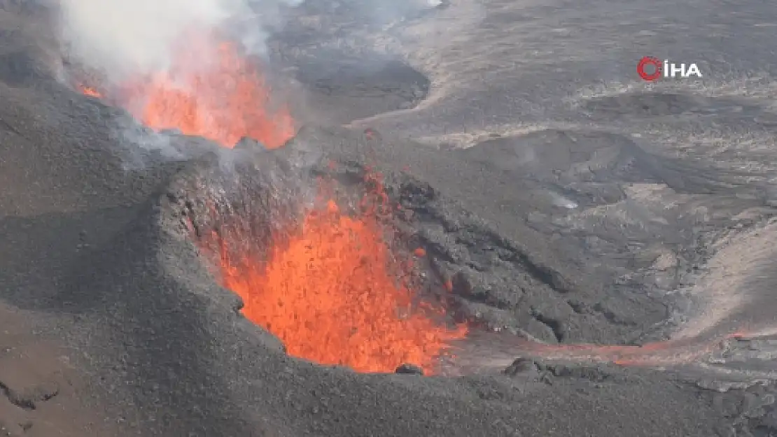 ABD'nin Hawaii adasındaki Kilauea Yanardağı lav püskürttü