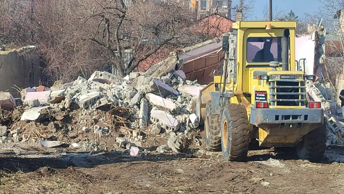 Abdurrahman Gazi Mahallesi'nde çevre temizliği çalışması