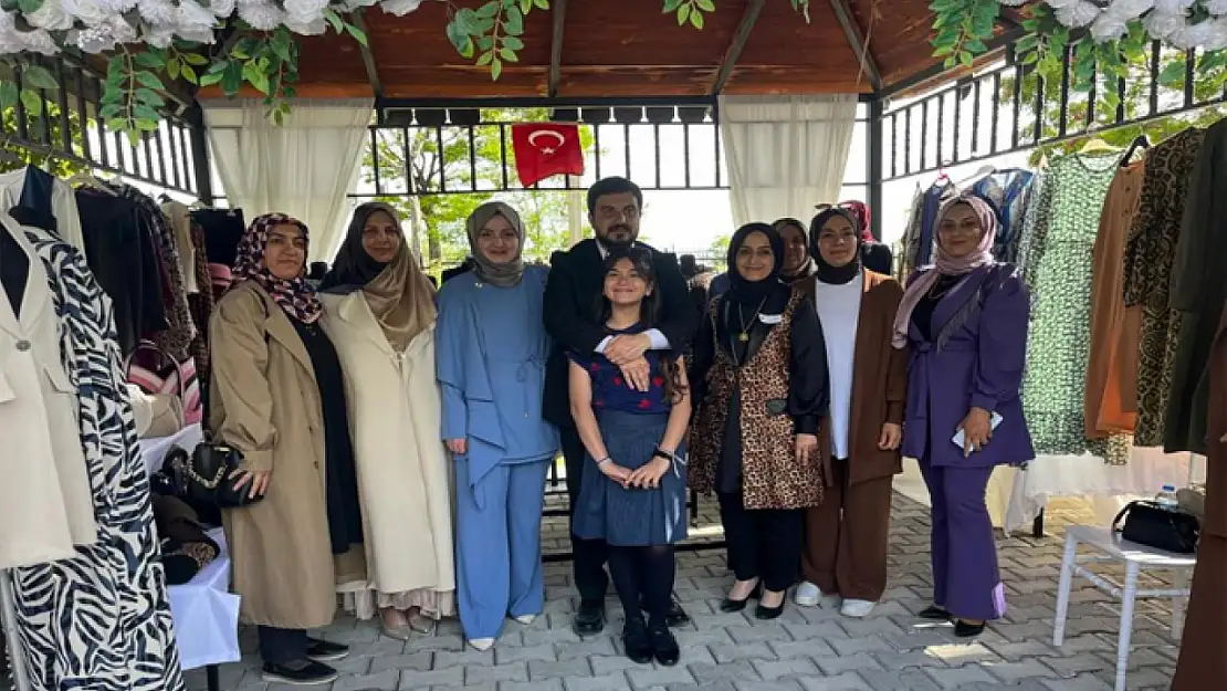 Adilcevaz'da renkli yıl sonu sergisi