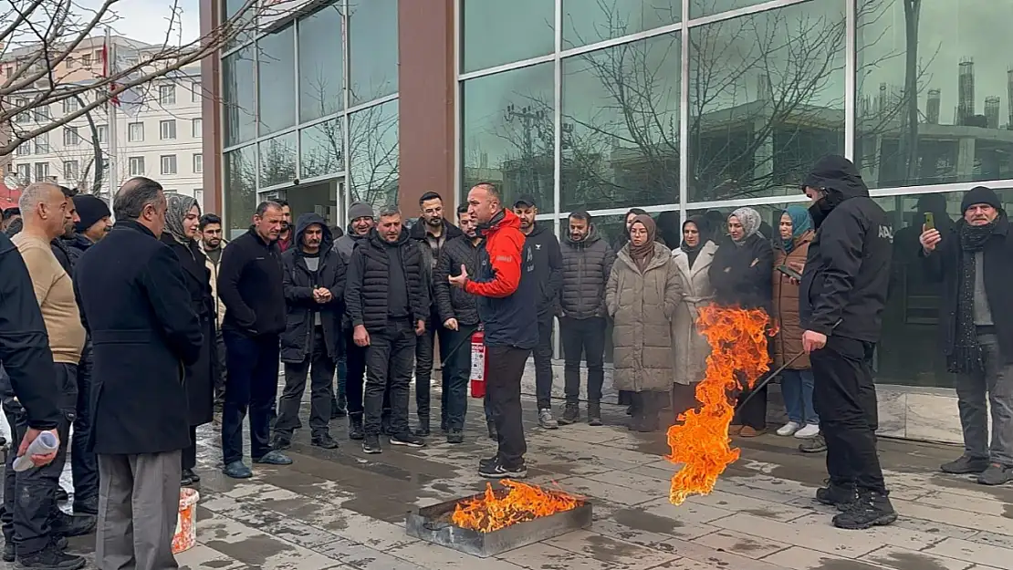 AFAD'dan sağlıkçılara afet eğitimi